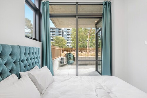 Charming 2BR Apartment | Walk to Tram | Parking
