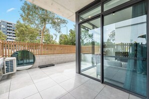 Terrace/patio - Charming 2BR Apartment | Walk to Tram | Parking (Dickson)