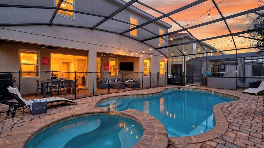 Shiva by Avantstay Sleeps 22 Pool + Hot Tub + Great Park Access