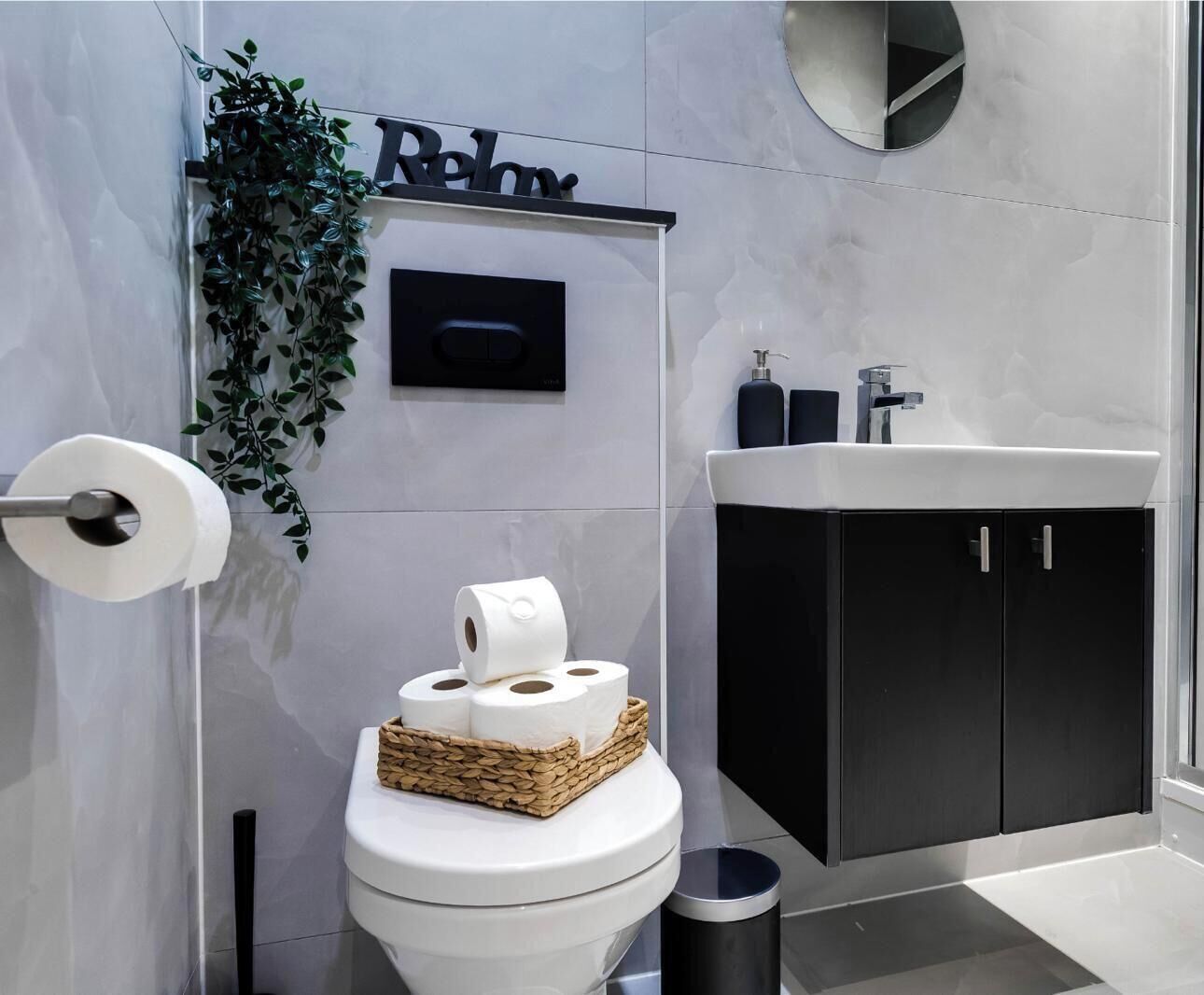 Shower, towels, soap, toilet paper