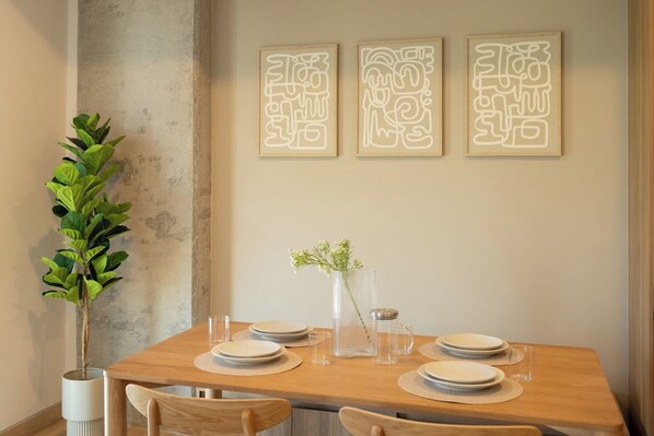 Dining - Mr W | 1BR Modern Loft Margot (Guadalajara)