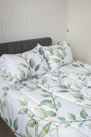 WiFi, bed sheets - Mr. W | Charming Lafayette Apartment (Guadalajara)