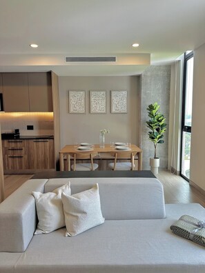 TV - Mr W | Modern Loft in Margot (Guadalajara)