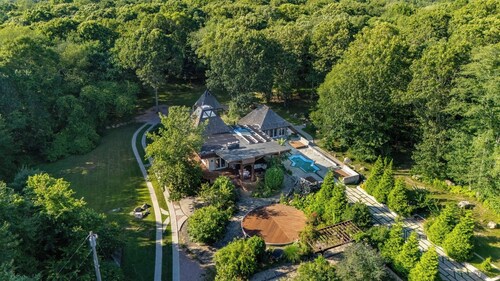 Charlestown Retreat | 2 Pools and Fire Pits