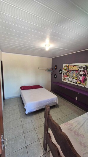 Suite – basic, flere senger, privat bad, bassengutsikt