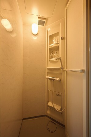 Basic Twin Room, Mountain View | Bathroom