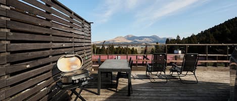 Süit, Dağ Manzaralı | Açık havada yemek servisi