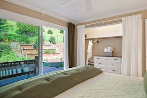 1 bedroom, desk, iron/ironing board, free WiFi - Wine Country Creekside Cottage Bridge & Day Studio (Kenwood)