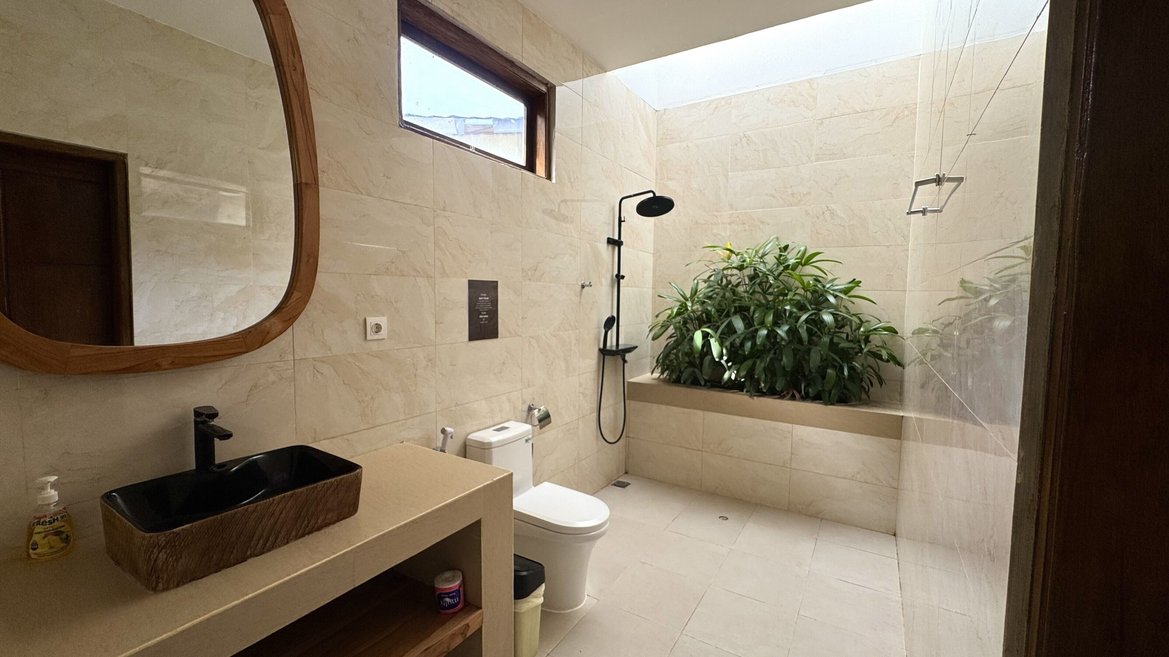 Luxury Double Room, Patio | Bathroom | Soap, toilet paper