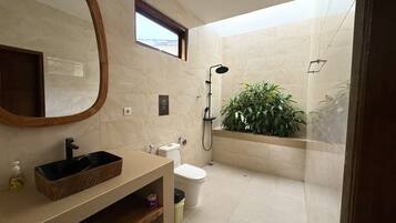 Luxury Double Room, Patio | Bathroom | Soap, toilet paper