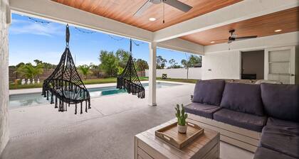 HotTub, Pool, Sauna, Roof Top Deck, Mini Golf, Bowling, Game room, Exercise room