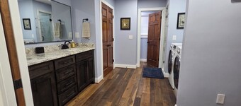 Country Quiet in the City - Easy Hwy Access - 4 BR Brick Home - Large Yard