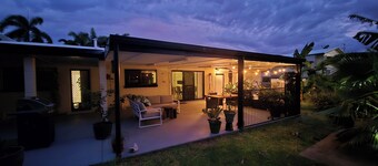 Life's good in Parkside - Relaxing 3BR Retreat w Pool & Patio