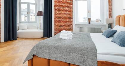 Brick & Art Apartment