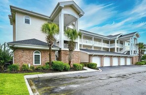 Exterior - Bright Myrtle Beach Getaway 1BR + Pool (Myrtle Beach)