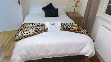 WiFi, bed sheets
