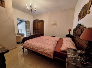 Room - Villa with panoramic Sea & Volcano views (Regastili)