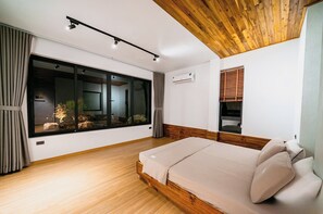 Room - Cozy Full House In The Best Location (Hanoi)