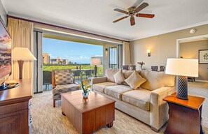 TV, DVD player, stereo - Maui Resort Rentals: Honua Kai – 6 Bedroom Retreat, Over 4000 Combined Sq Ft, Stunning Premier Ocean Views! (Lahaina)