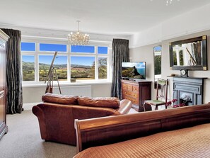 TV, fireplace - Cedar Grange, Old Cleeve (Minehead)