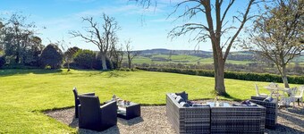 Cedar Grange, Old Cleeve