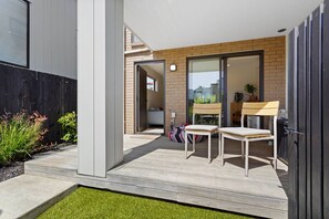 Terrace/patio - Executive Townhouse (by Furnished Rentals) (Auckland)