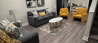 Beautiful 3-bedroom apartment with AC in charming Clarksville