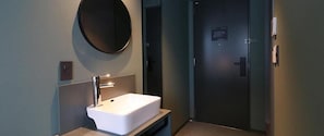 Einzelzimmer, Nichtraucher | Badezimmer | Hausschuhe