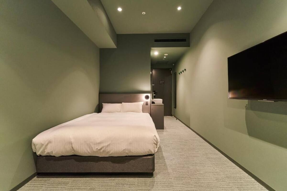 ห้องดับเบิล, ปลอดบุหรี่