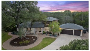 Exterior - Lake Austin Oak Retreat (Austin)