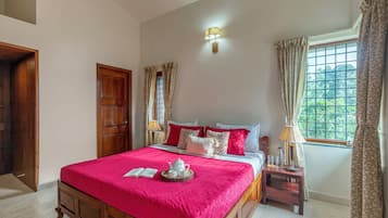 Luxury Villa, Lake View