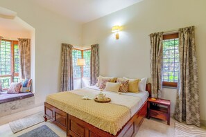 Luksushuvila, järvinäköala