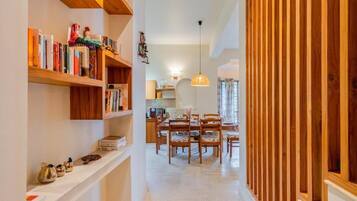 奢華別墅, 湖景 | 用餐區