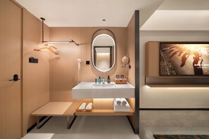 Superior Double Room, 1 King Bed, Private Bathroom, City View | Spa - h Crystal Hotel  Xi'an West 2nd  Branch (Xi'an)