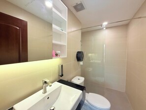 Departamento Deluxe, balcón, vista al océano | Baño