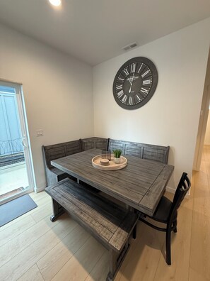 Dining - 21st by the Lake, minutes to downtown, family friendly (Coeur d'Alene)