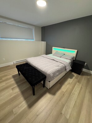 3 bedrooms, iron/ironing board, WiFi, bed sheets - Luxury 3-Bedroom Full House Near Magnetic Hill (Moncton)