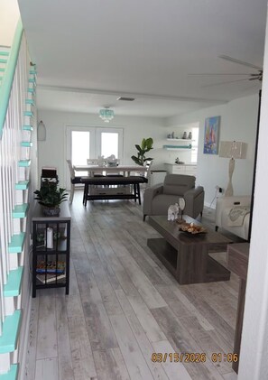 Interior - Luxury Canal Paradise Getaway (Port Richey)