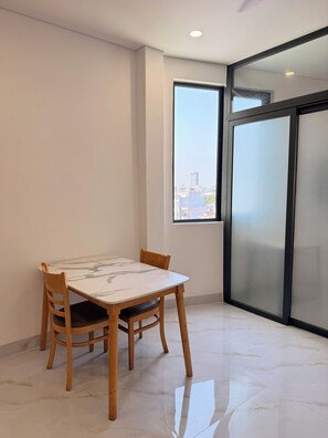 Deluxe Apartment, 1 Bedroom, City View | Living area - LINH KHANG 1 Hotel & Apartment Da Nang (Da Nang)