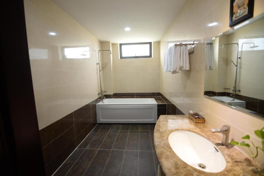 Studio – classic, balkong, byutsikt | Bad