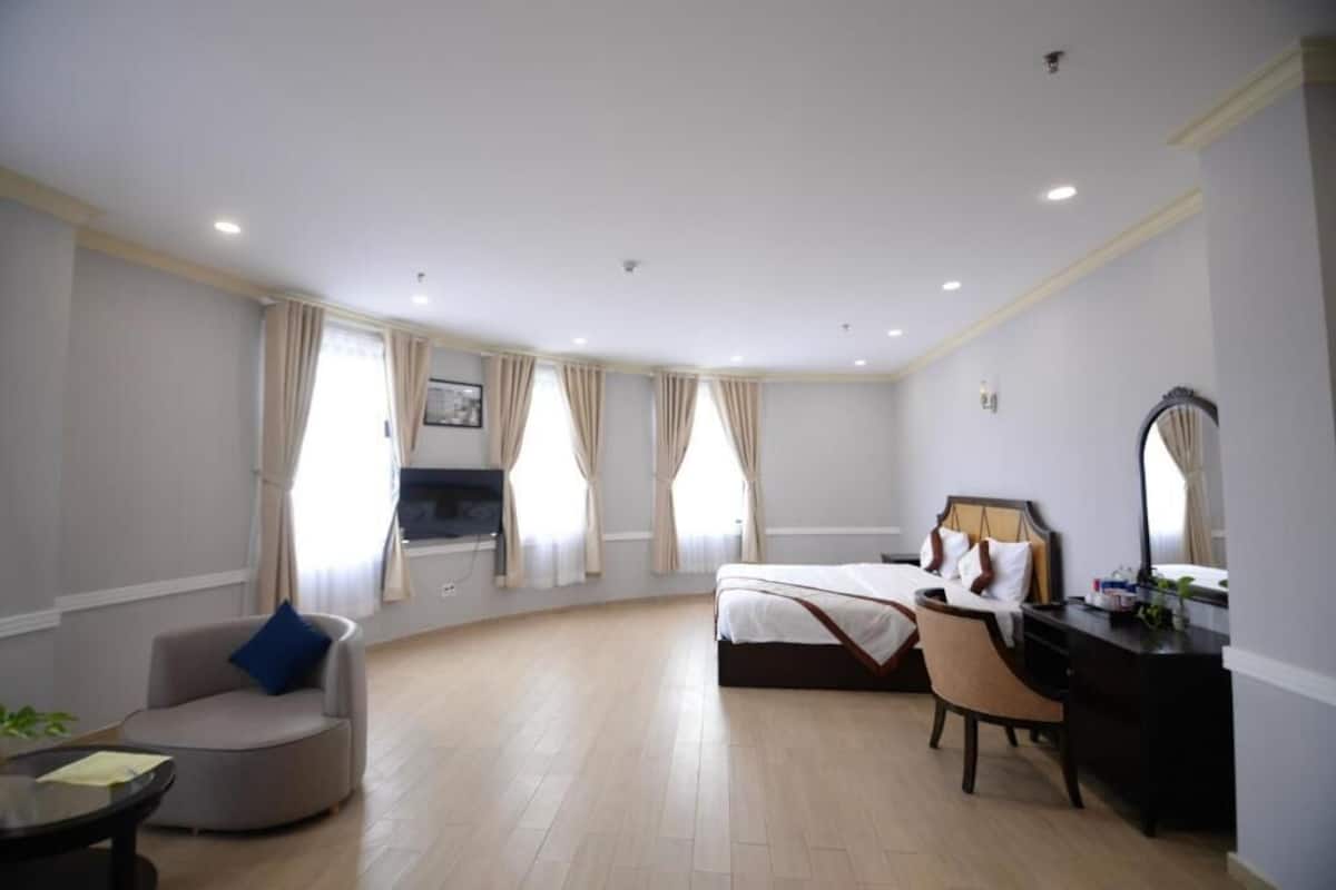 Classic Studio, Balcony, City View