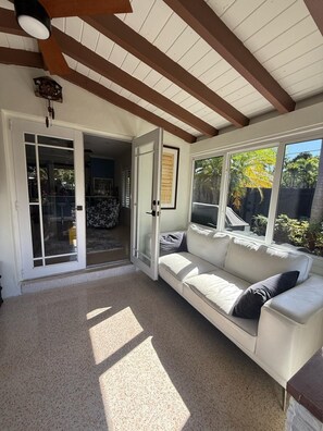 Smart TV - Oasis Villa - Pool+Hot Tub+BBQ - Near Las Olas (Fort Lauderdale)