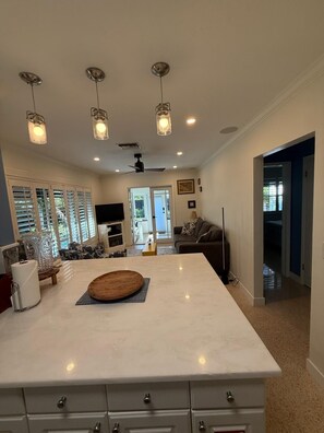 Interior - Oasis Villa - Pool+Hot Tub+BBQ - Near Las Olas (Fort Lauderdale)