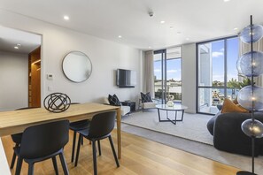 Interior - Beaumont Living I 2BR Waterfront Wynyard Apartment (Auckland City)