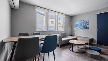 Apartment | Dining