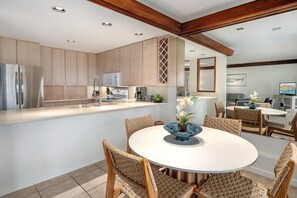 Dining - Poipu Sands Unit 514 Oceanfront 2 Bedroom 2 Bath (Poipu)
