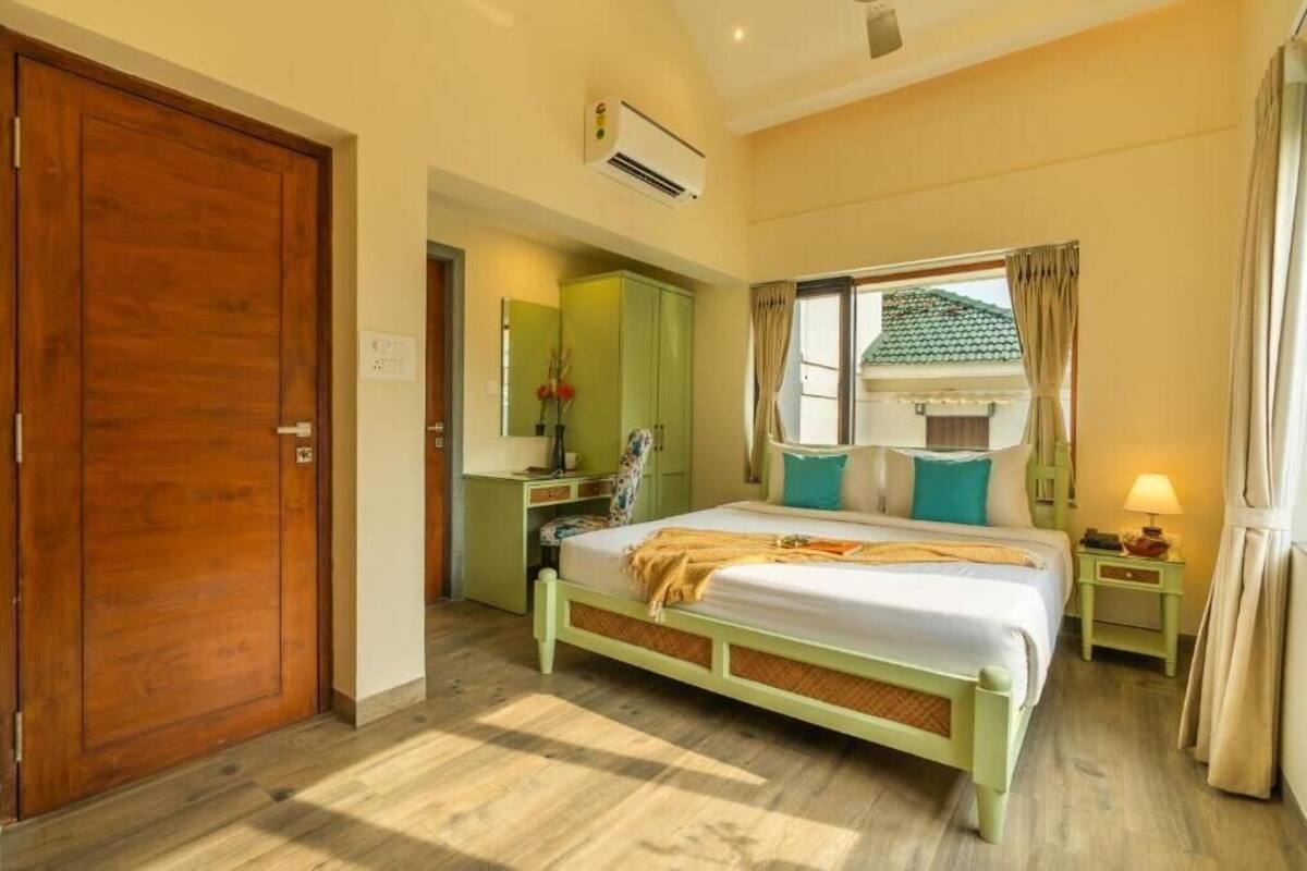 ลักซ์ชัวรี่วิลล่า, ระเบียง, วิวสระว่ายน้ำ