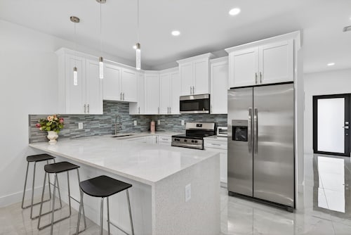 3-bedroom getaway house in quiet Lehigh Acres ready for you