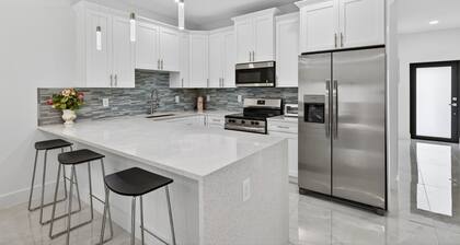 3-bedroom getaway house in quiet Lehigh Acres ready for you