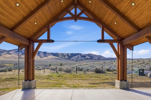 Private Mountain Side with Hot Tub and Entertainment Space